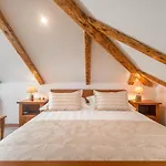 D'oro Gostinjska kuća 4*