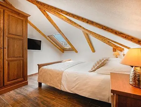 D'oro 4* 트로기르