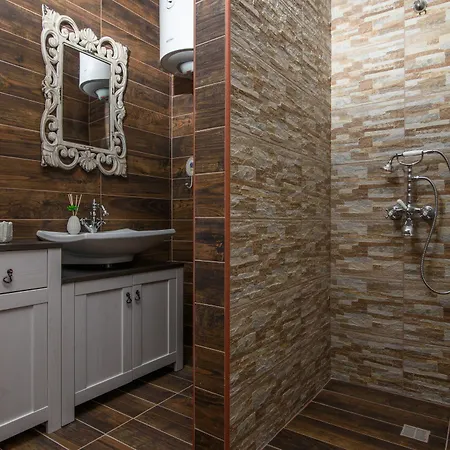 D'oro Πανσιόν