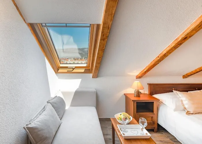 D'oro 4* Τρογκίρ